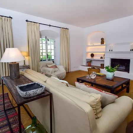 Spacious Andalusian-inspired With Scenic Views Villa *