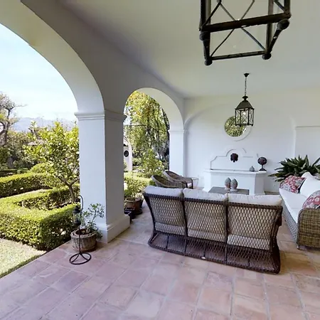 Spacious Andalusian-inspired With Scenic Views * Marbella